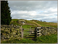 Fox�s Pulpit from the road